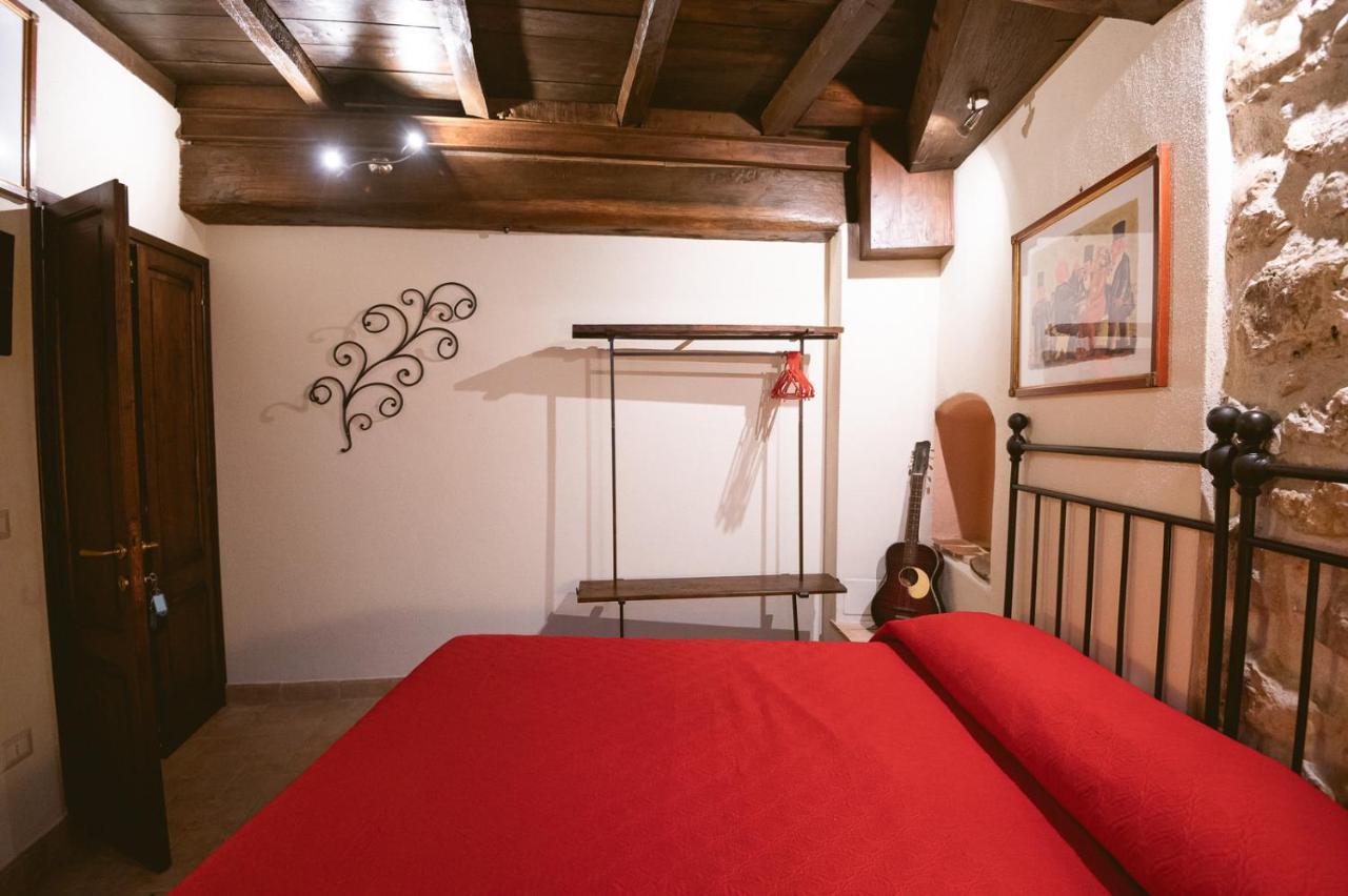 Nena Al Borgo Castello Bed & Breakfast Pico ภายนอก รูปภาพ