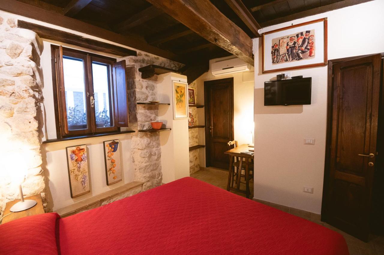 Nena Al Borgo Castello Bed & Breakfast Pico ภายนอก รูปภาพ
