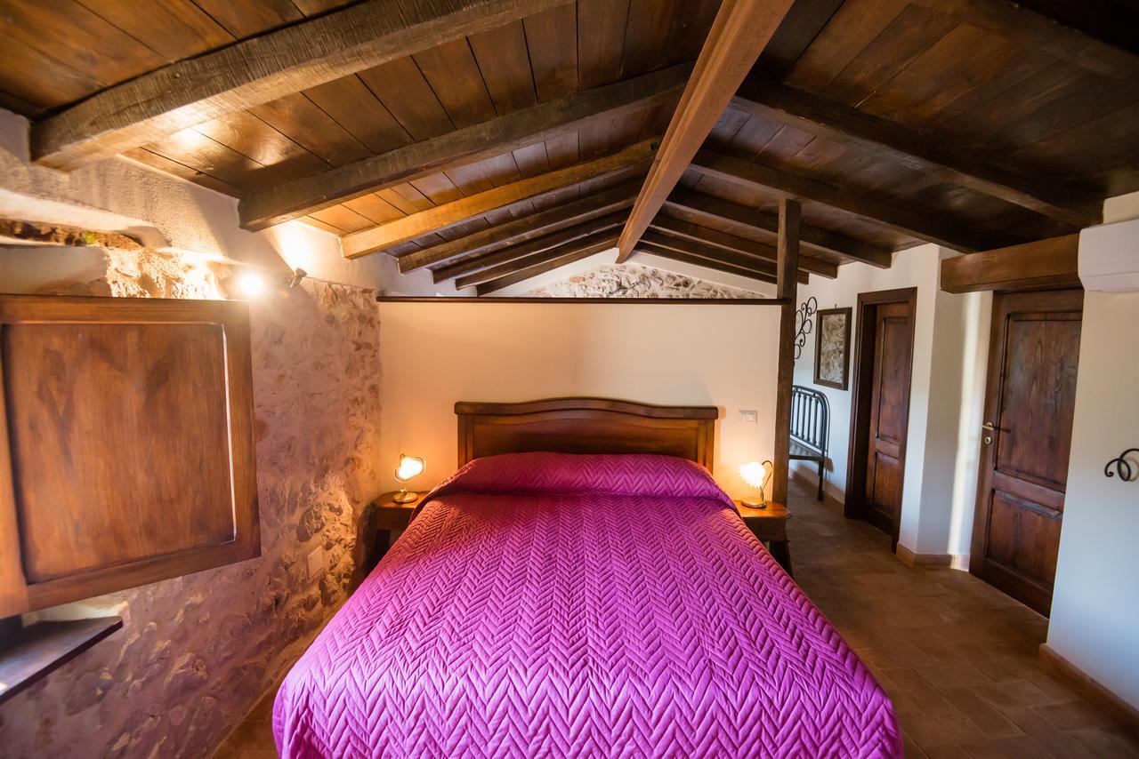 Nena Al Borgo Castello Bed & Breakfast Pico ภายนอก รูปภาพ