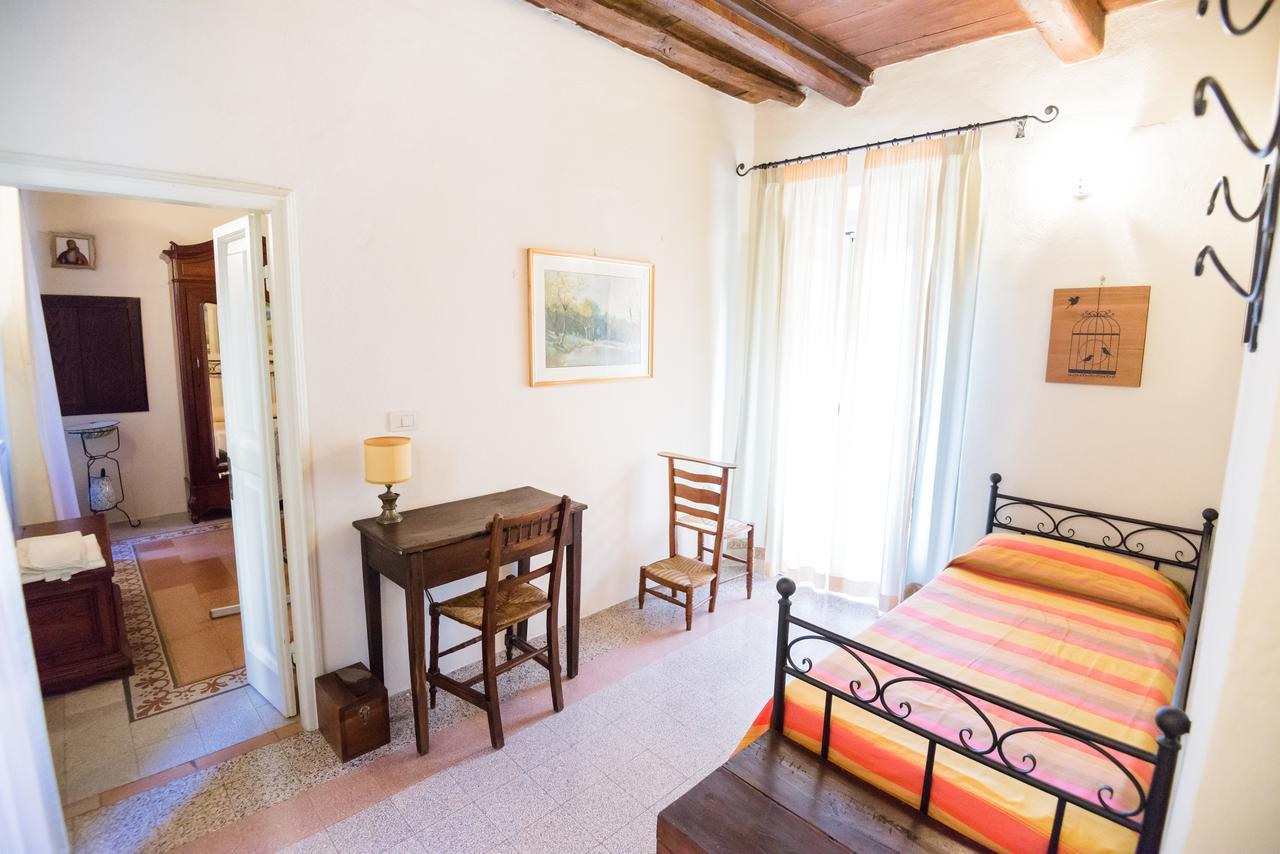 Nena Al Borgo Castello Bed & Breakfast Pico ภายนอก รูปภาพ