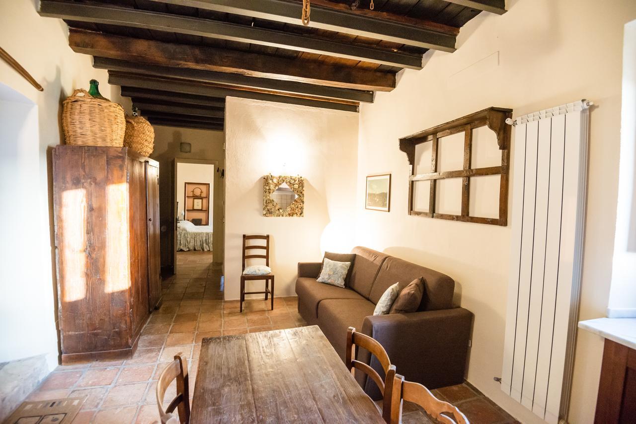 Nena Al Borgo Castello Bed & Breakfast Pico ภายนอก รูปภาพ