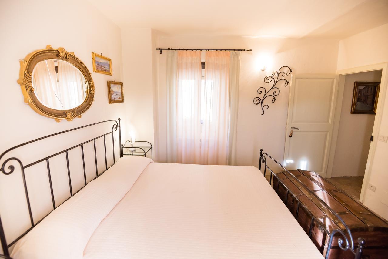 Nena Al Borgo Castello Bed & Breakfast Pico ภายนอก รูปภาพ