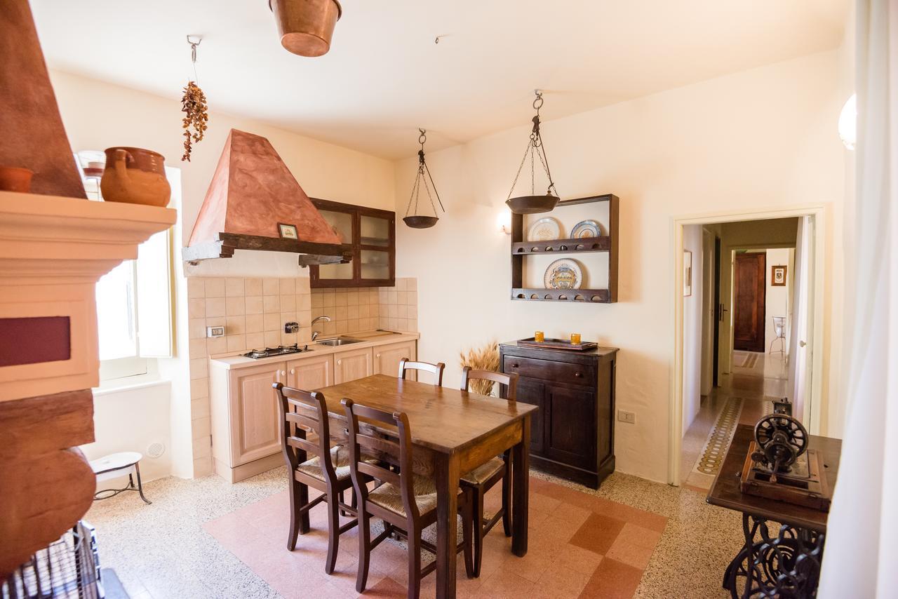 Nena Al Borgo Castello Bed & Breakfast Pico ภายนอก รูปภาพ