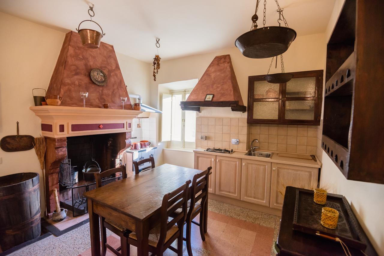 Nena Al Borgo Castello Bed & Breakfast Pico ภายนอก รูปภาพ