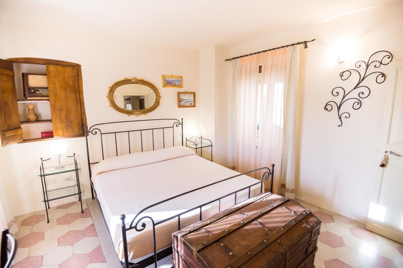 Nena Al Borgo Castello Bed & Breakfast Pico ภายนอก รูปภาพ