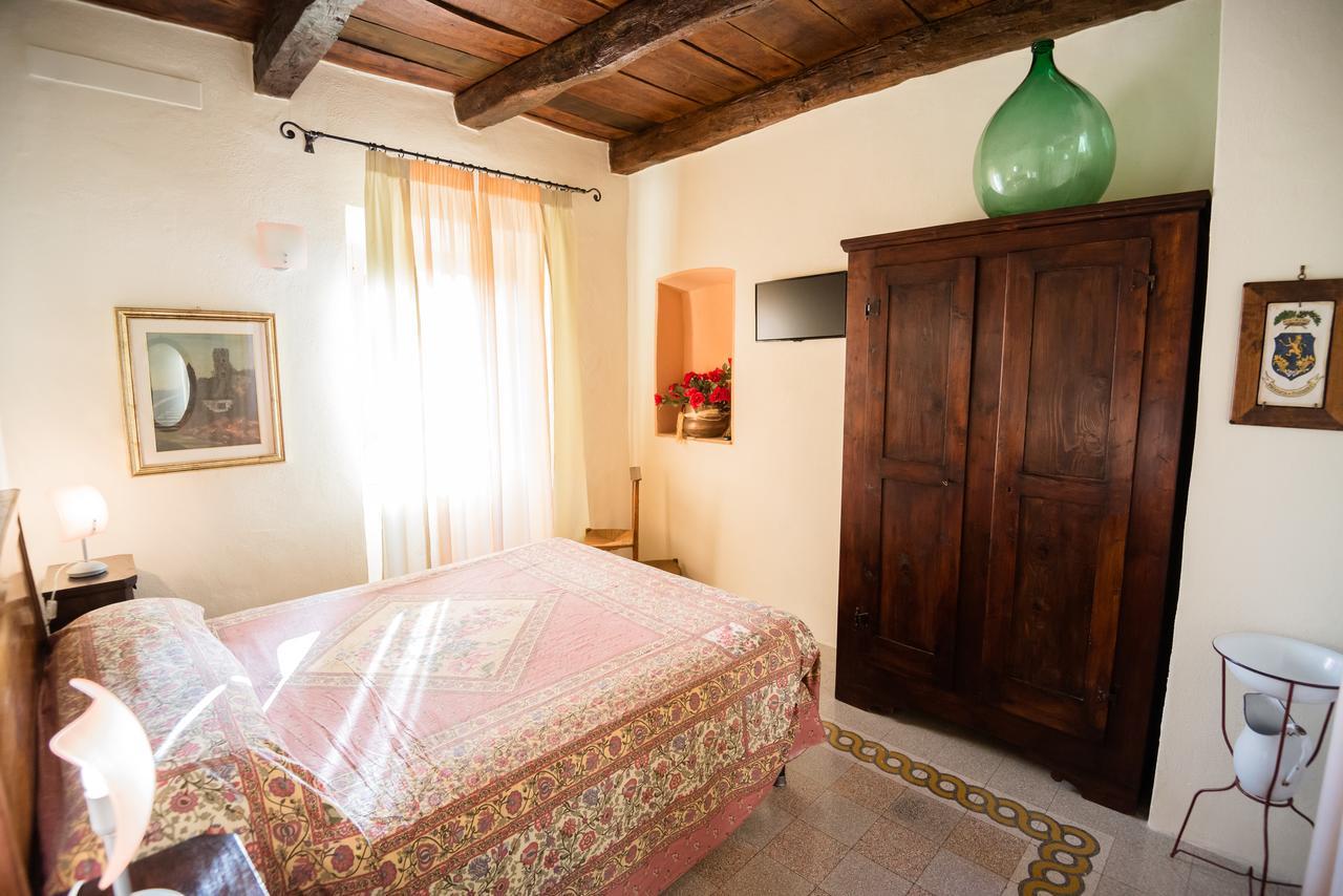 Nena Al Borgo Castello Bed & Breakfast Pico ภายนอก รูปภาพ