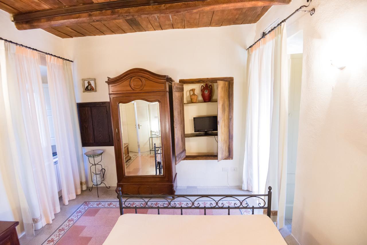 Nena Al Borgo Castello Bed & Breakfast Pico ภายนอก รูปภาพ