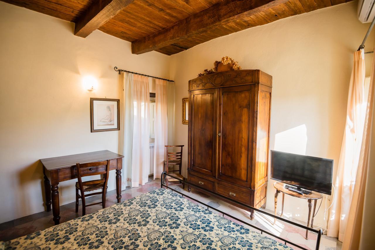 Nena Al Borgo Castello Bed & Breakfast Pico ภายนอก รูปภาพ