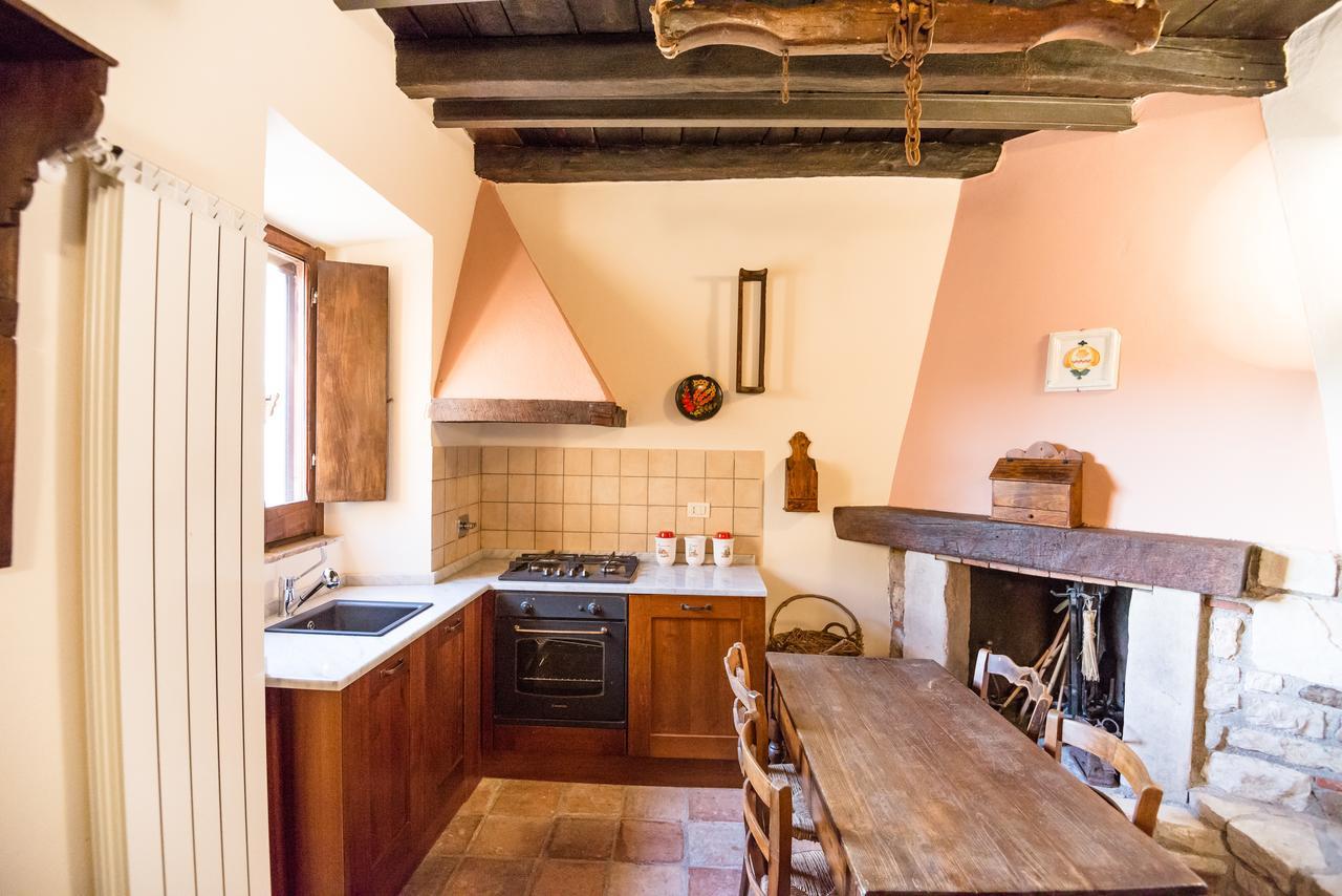 Nena Al Borgo Castello Bed & Breakfast Pico ภายนอก รูปภาพ