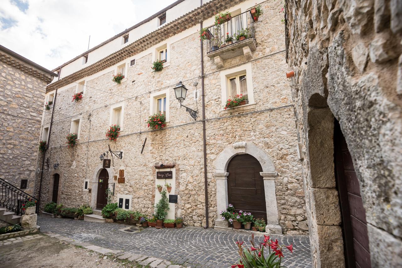 Nena Al Borgo Castello Bed & Breakfast Pico ภายนอก รูปภาพ